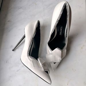 Tom Ford White Pointed Toe Bow Stiletto Heels
